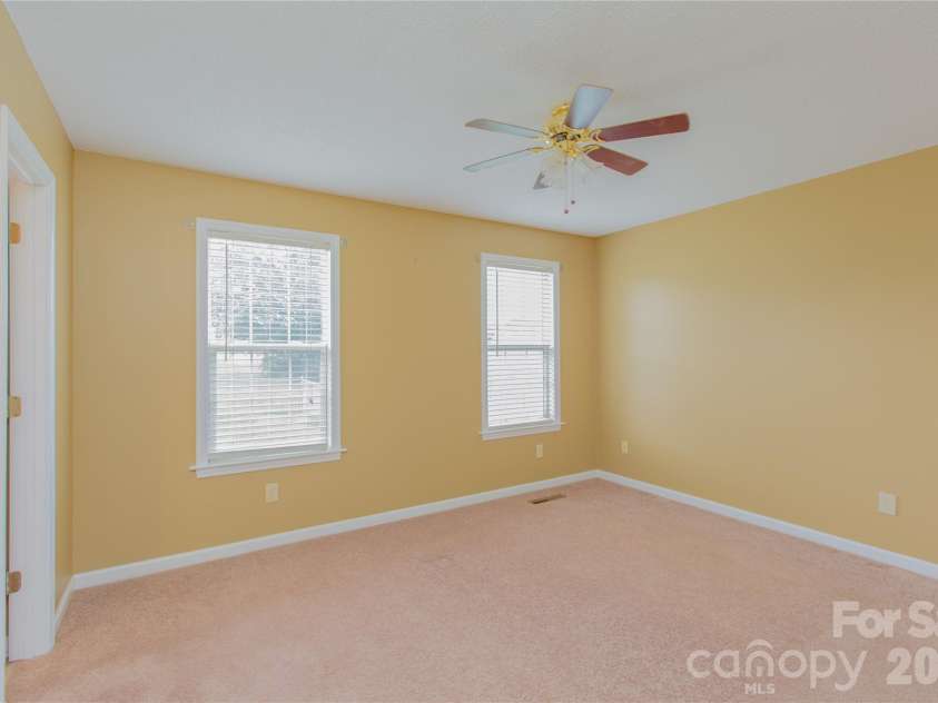 124 Pepperstone Place, Mocksville, NC 27028.  MLS# CAR4437268, YatesRealty ID 58166. 