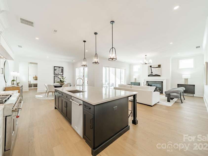 19032 Newburg Hill Road, Davidson, NC 28036.  MLS# CAR4320711, YatesRealty ID 5817. 