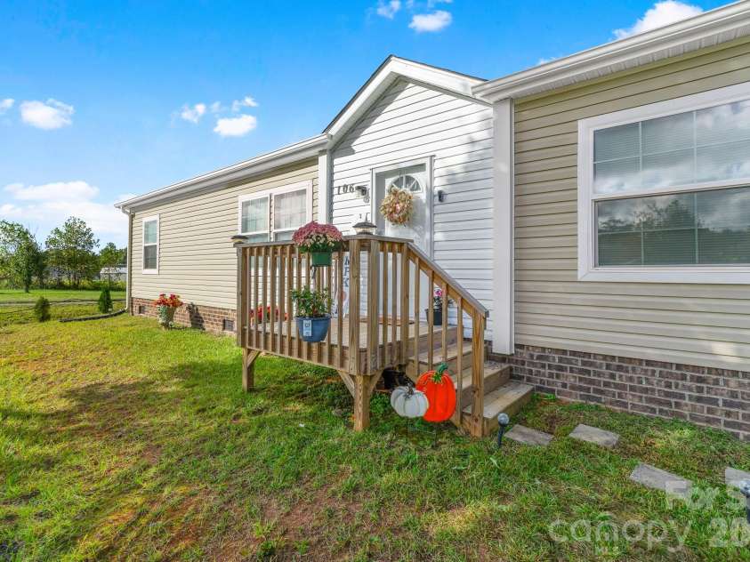 106 Ol Field Court, Lawndale, NC 28090.  MLS# CAR4436709, YatesRealty ID 58177. 