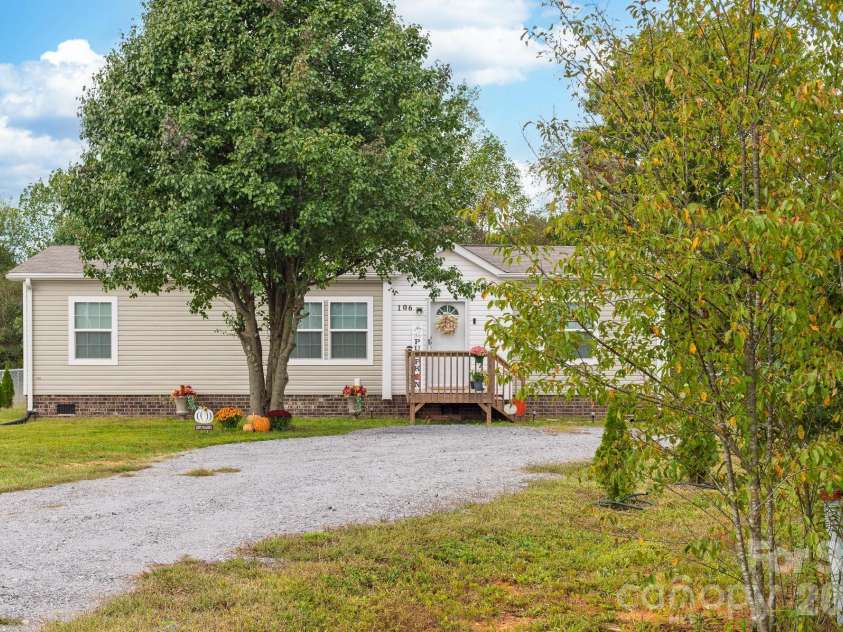 106 Ol Field Court, Lawndale, NC 28090.  MLS# CAR4436709, YatesRealty ID 58177. 