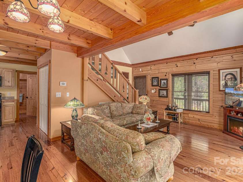 721 Grandview Loop, Nebo, NC 28761.  MLS# CAR4283375, YatesRealty ID 5818. 