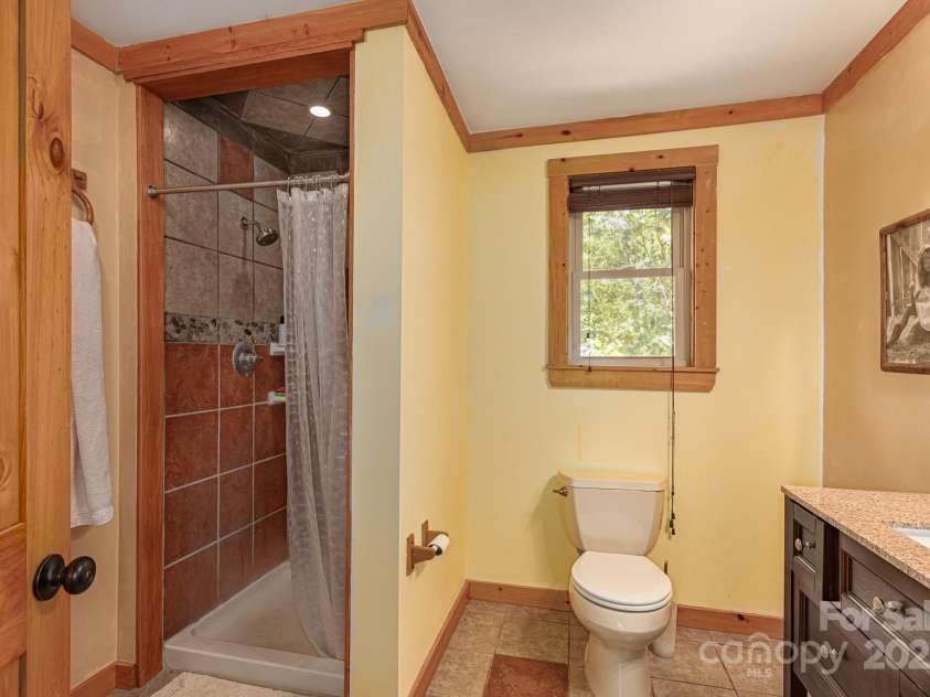 721 Grandview Loop, Nebo, NC 28761.  MLS# CAR4283375, YatesRealty ID 5818. 