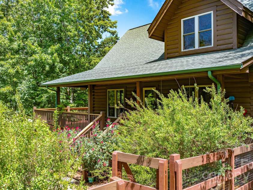 721 Grandview Loop, Nebo, NC 28761.  MLS# CAR4283375, YatesRealty ID 5818. 