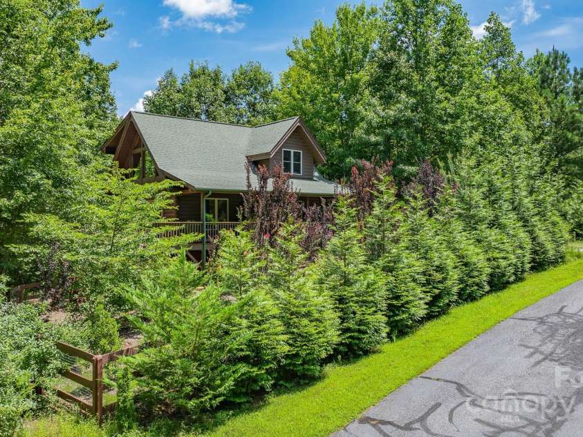 721 Grandview Loop, Nebo, NC 28761.  MLS# CAR4283375, YatesRealty ID 5818. 