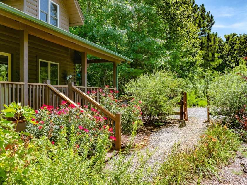 721 Grandview Loop, Nebo, NC 28761.  MLS# CAR4283375, YatesRealty ID 5818. 