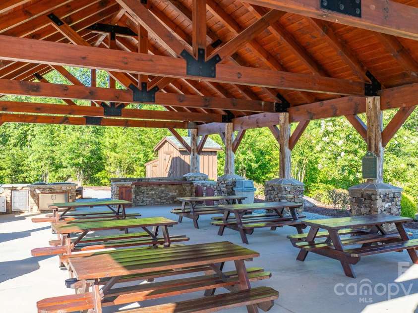 721 Grandview Loop, Nebo, NC 28761.  MLS# CAR4283375, YatesRealty ID 5818. 