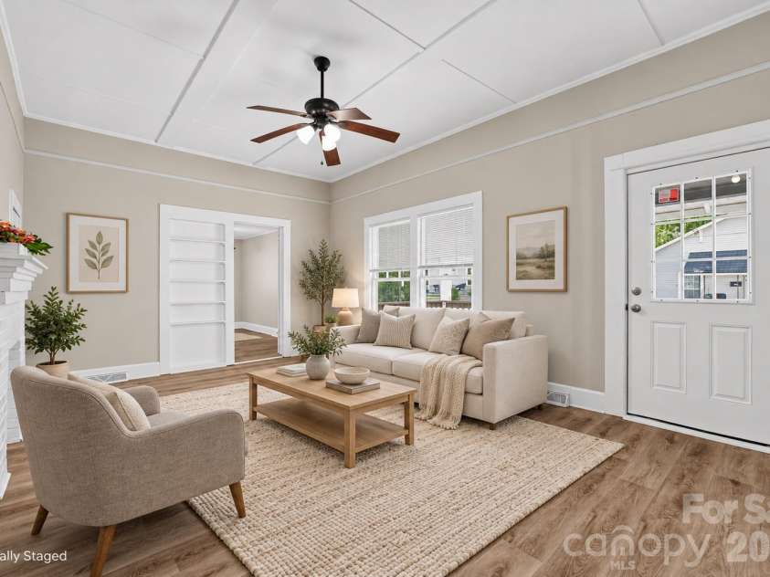 406 Doster Avenue, Mooresville, NC 28115.  MLS# CAR4437185, YatesRealty ID 58181. 
