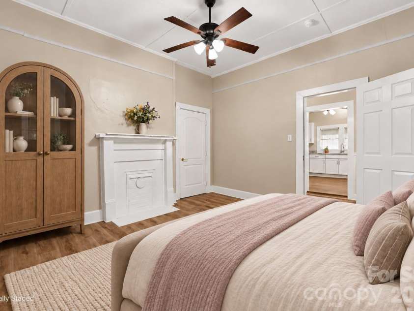406 Doster Avenue, Mooresville, NC 28115.  MLS# CAR4437185, YatesRealty ID 58181. 
