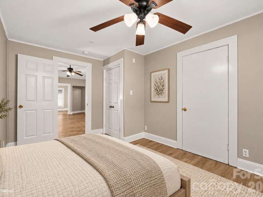 406 Doster Avenue, Mooresville, NC 28115.  MLS# CAR4437185, YatesRealty ID 58181. 
