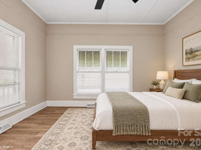 406 Doster Avenue, Mooresville, NC 28115.  MLS# CAR4437185, YatesRealty ID 58181. 