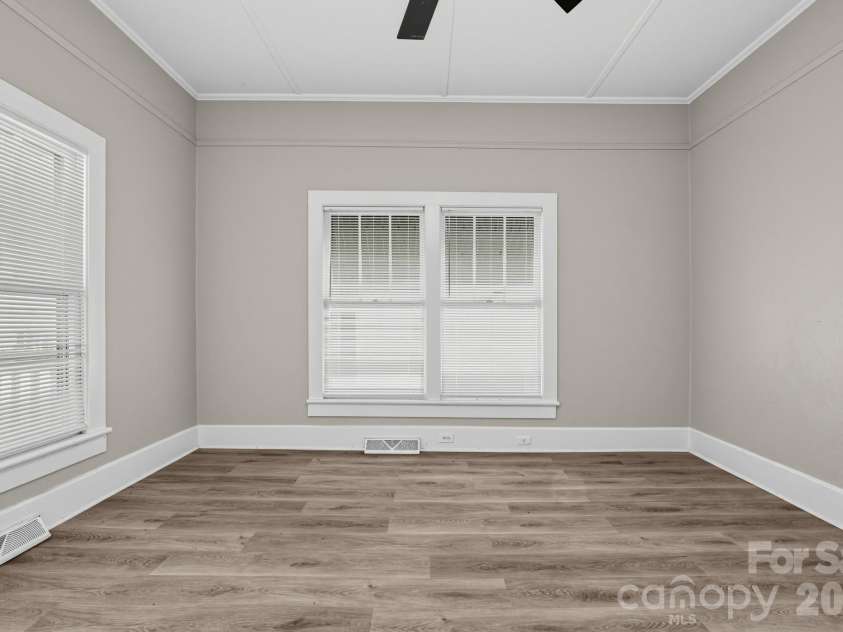 406 Doster Avenue, Mooresville, NC 28115.  MLS# CAR4437185, YatesRealty ID 58181. 