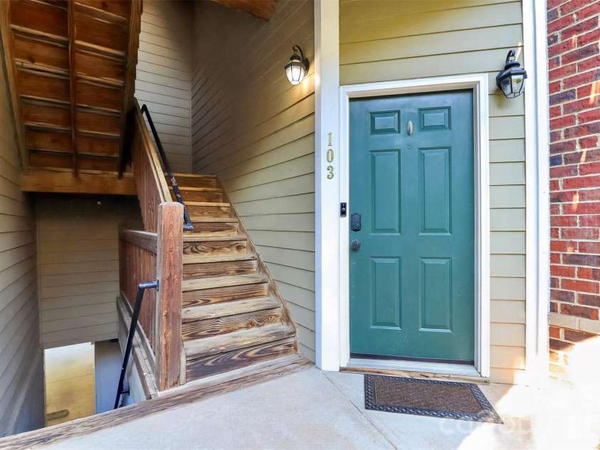226 Torrence Street, Charlotte, NC 28204.  MLS# CAR4436359, YatesRealty ID 58189. 