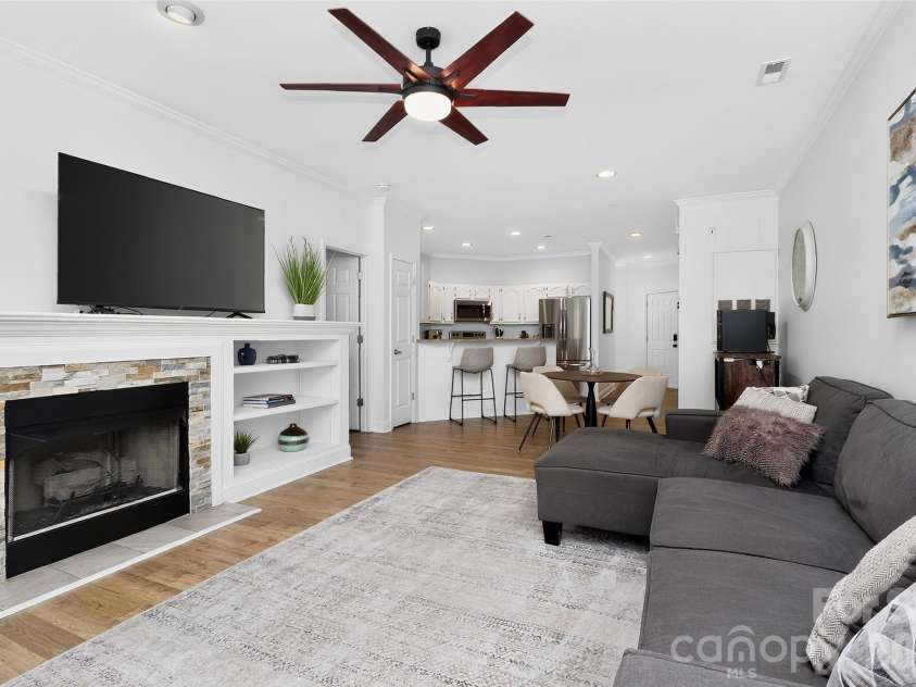 226 Torrence Street, Charlotte, NC 28204.  MLS# CAR4436359, YatesRealty ID 58189. 