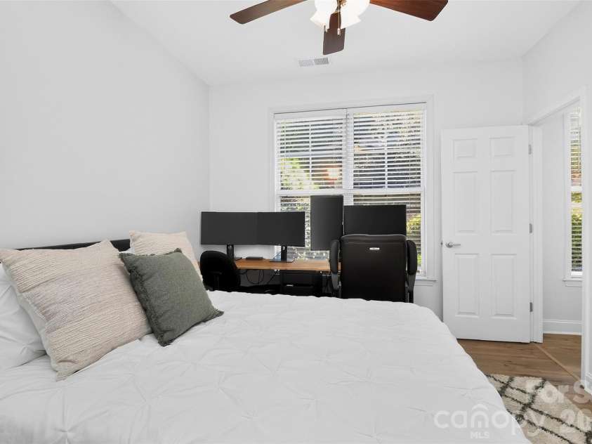 226 Torrence Street, Charlotte, NC 28204.  MLS# CAR4436359, YatesRealty ID 58189. 