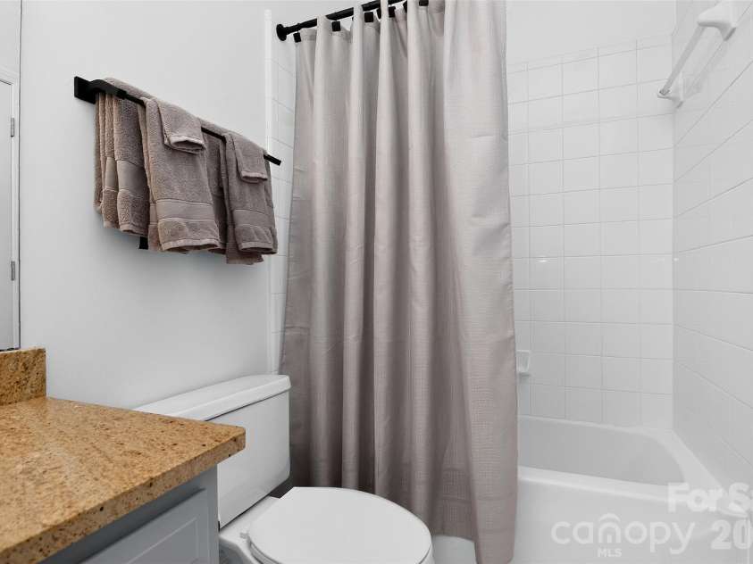 226 Torrence Street, Charlotte, NC 28204.  MLS# CAR4436359, YatesRealty ID 58189. 