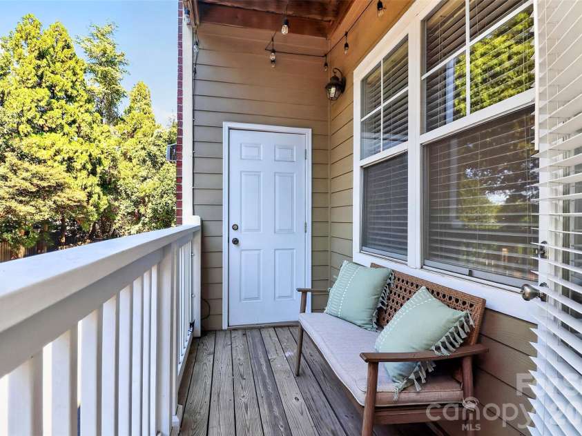 226 Torrence Street, Charlotte, NC 28204.  MLS# CAR4436359, YatesRealty ID 58189. 
