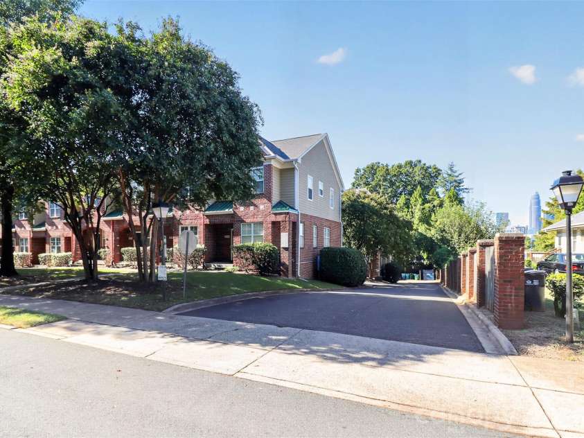 226 Torrence Street, Charlotte, NC 28204.  MLS# CAR4436359, YatesRealty ID 58189. 