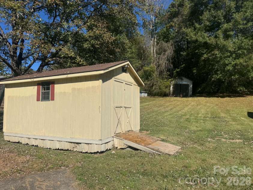 256 Brookfall Dairy Road, Elkin, NC 28621.  MLS# CAR4436424, YatesRealty ID 58190. 