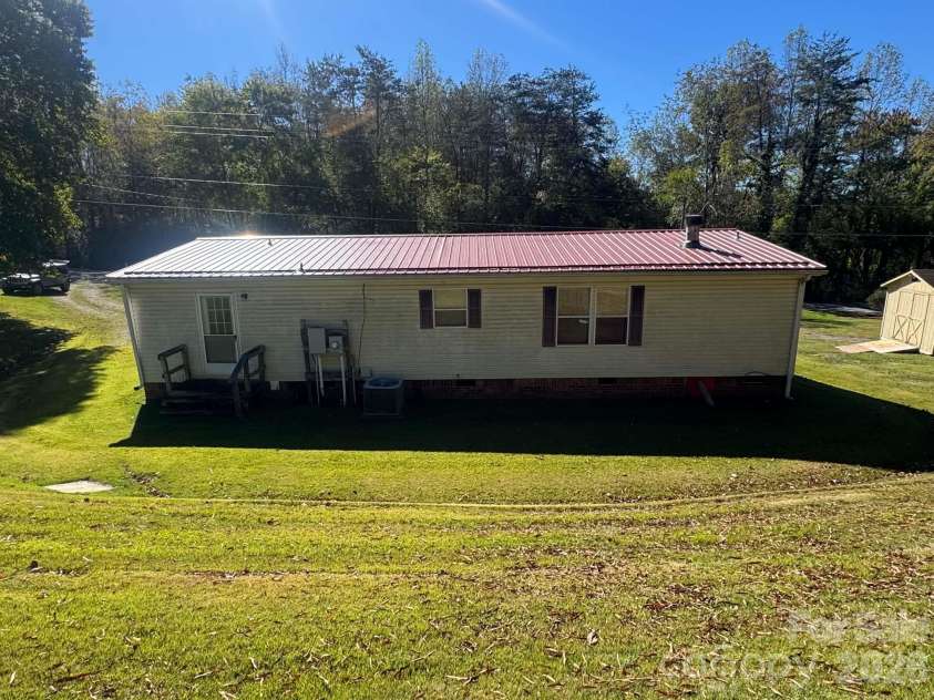 256 Brookfall Dairy Road, Elkin, NC 28621.  MLS# CAR4436424, YatesRealty ID 58190. 