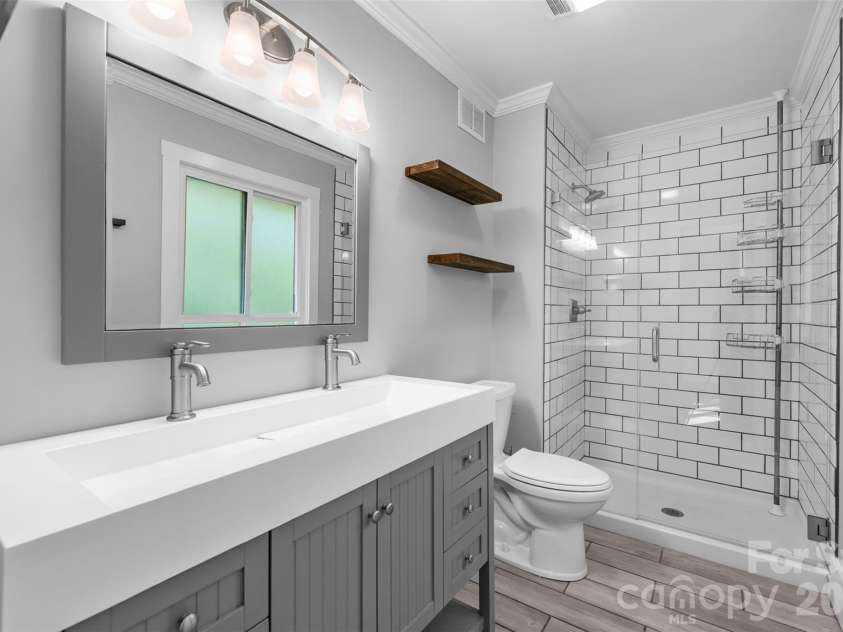 6 Catawba Ridge Court, Clover, SC 29710.  MLS# CAR4436158, YatesRealty ID 58191. Primary bathroom