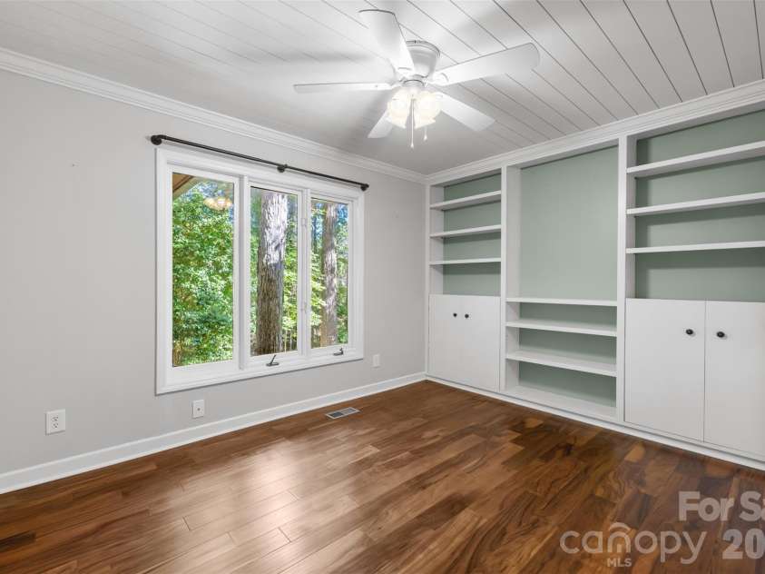 6 Catawba Ridge Court, Clover, SC 29710.  MLS# CAR4436158, YatesRealty ID 58191. Third bedroom with built ins.