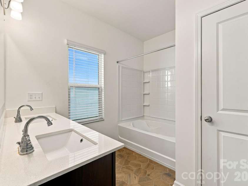 366 Bluebonnet Drive, Salisbury, NC 28146.  MLS# CAR4436270, YatesRealty ID 58192. 