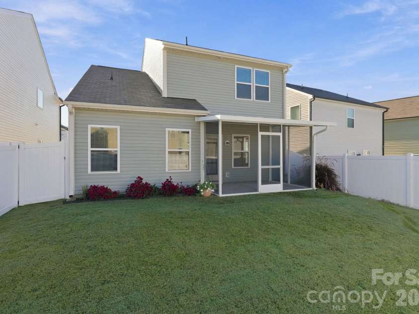 366 Bluebonnet Drive, Salisbury, NC 28146.  MLS# CAR4436270, YatesRealty ID 58192. 