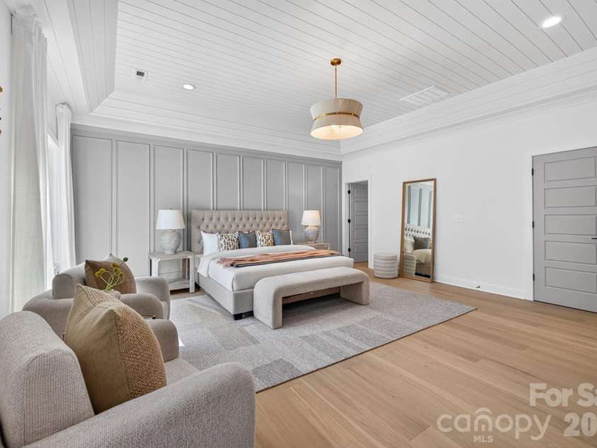 2515 Grimes Street, Charlotte, NC 28206.  MLS# CAR4436362, YatesRealty ID 58193. 