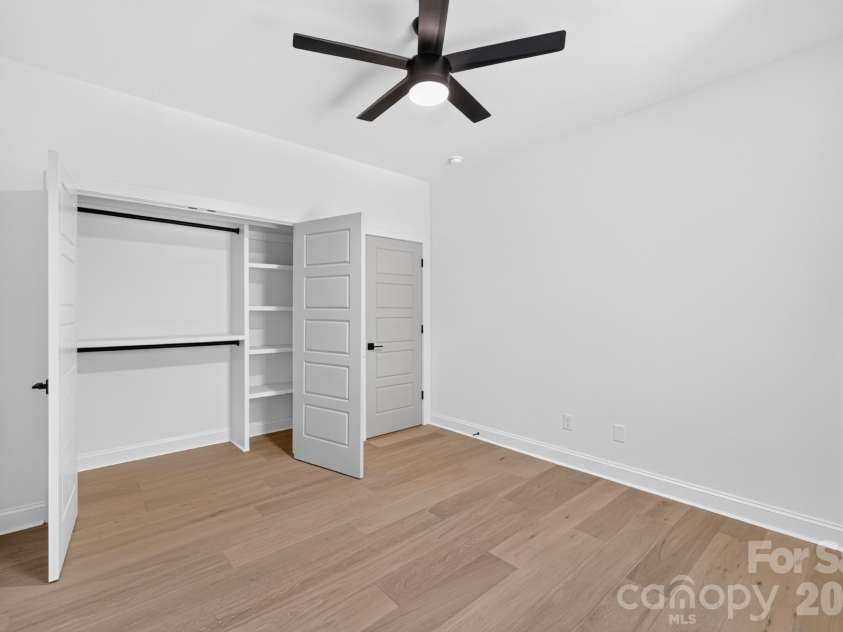 2515 Grimes Street, Charlotte, NC 28206.  MLS# CAR4436362, YatesRealty ID 58193. 