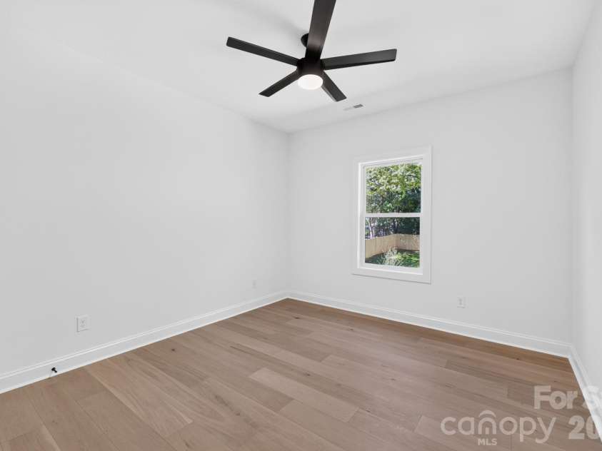 2515 Grimes Street, Charlotte, NC 28206.  MLS# CAR4436362, YatesRealty ID 58193. 