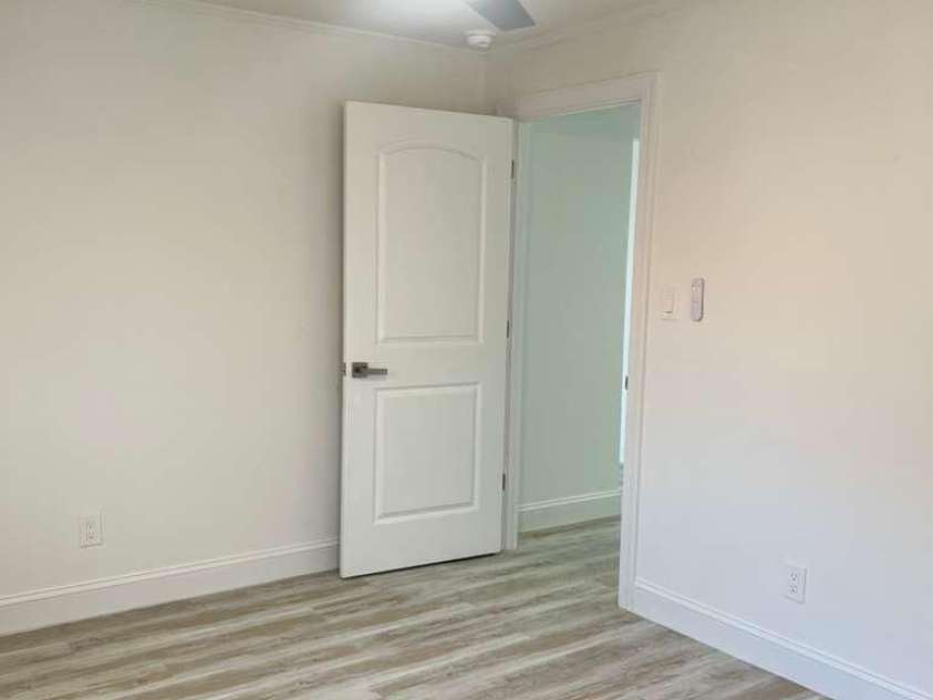 1073 Springdale Drive, Maiden, NC 28650.  MLS# CAR4330894, YatesRealty ID 582. 