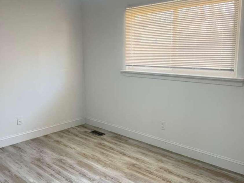 1073 Springdale Drive, Maiden, NC 28650.  MLS# CAR4330894, YatesRealty ID 582. 