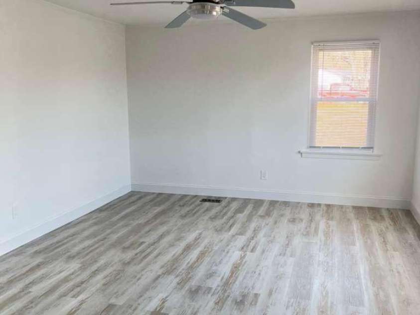 1073 Springdale Drive, Maiden, NC 28650.  MLS# CAR4330894, YatesRealty ID 582. 
