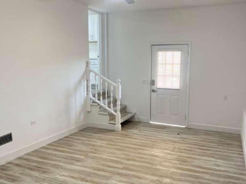 1073 Springdale Drive, Maiden, NC 28650.  MLS# CAR4330894, YatesRealty ID 582. 