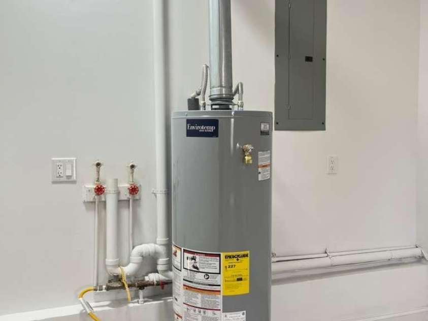 1073 Springdale Drive, Maiden, NC 28650.  MLS# CAR4330894, YatesRealty ID 582. 