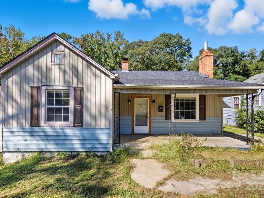 515 Suttle Street, Shelby, NC 28150.  MLS# CAR4308647, YatesRealty ID 582. 