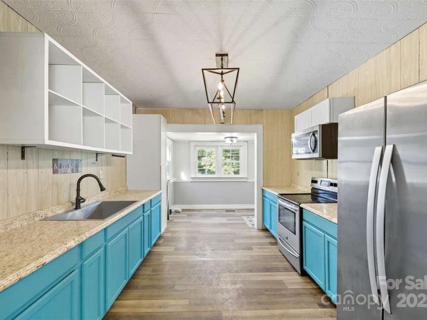 515 Suttle Street, Shelby, NC 28150.  MLS# CAR4308647, YatesRealty ID 582. 