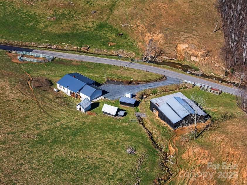 867 Indian Creek Road, Burnsville, NC 28714.  MLS# CAR4231140, YatesRealty ID 582. 