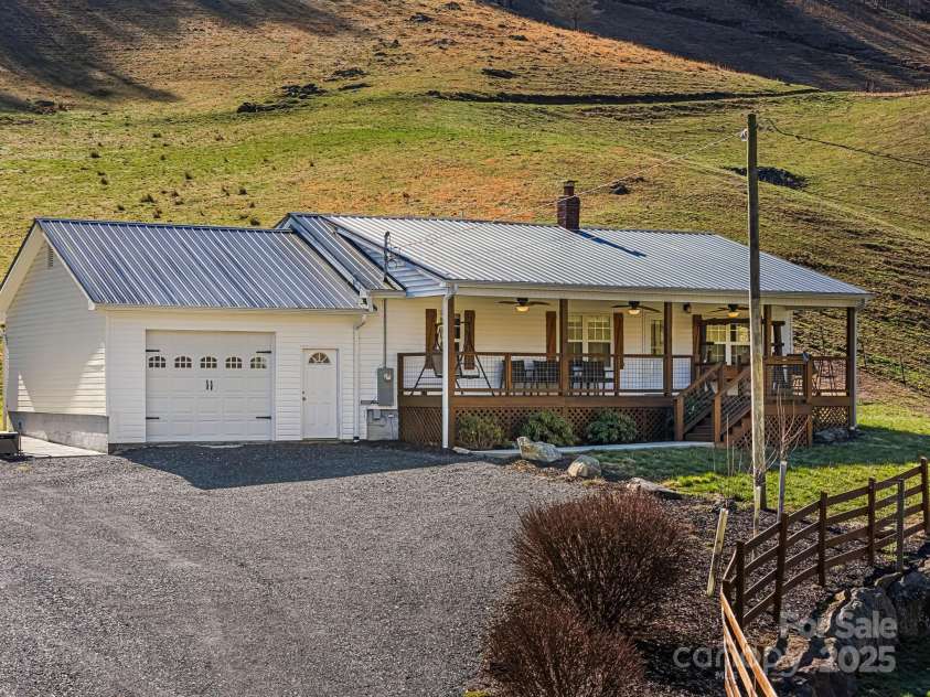 867 Indian Creek Road, Burnsville, NC 28714.  MLS# CAR4231140, YatesRealty ID 582. 