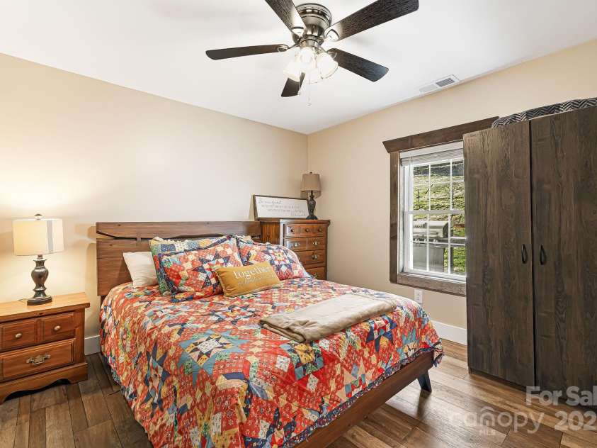 867 Indian Creek Road, Burnsville, NC 28714.  MLS# CAR4231140, YatesRealty ID 582. 