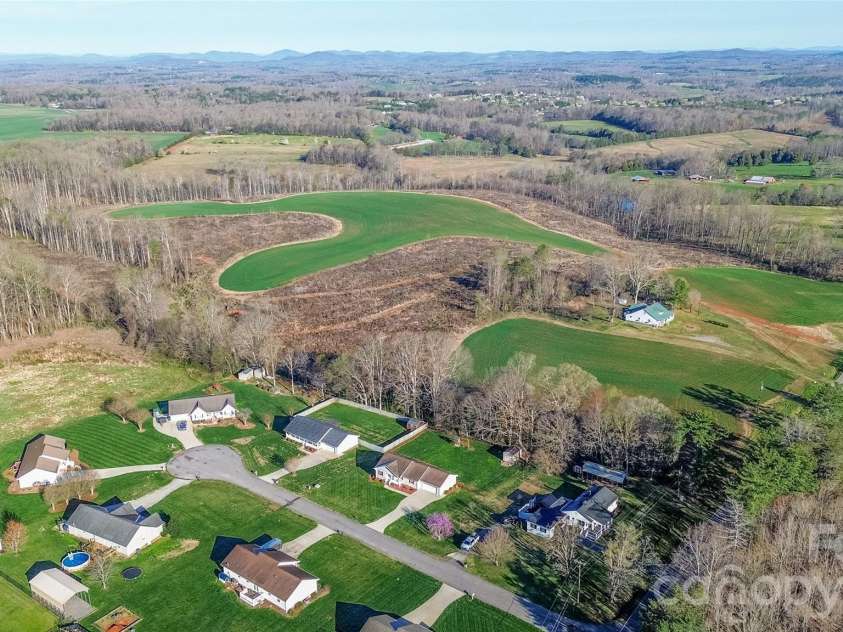 112 Chimney Ridge Lane, Statesville, NC 28625.  MLS# CAR4358303, YatesRealty ID 5820. 