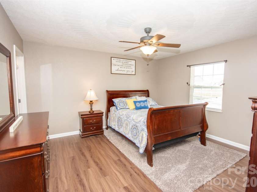 112 Chimney Ridge Lane, Statesville, NC 28625.  MLS# CAR4358303, YatesRealty ID 5820. 