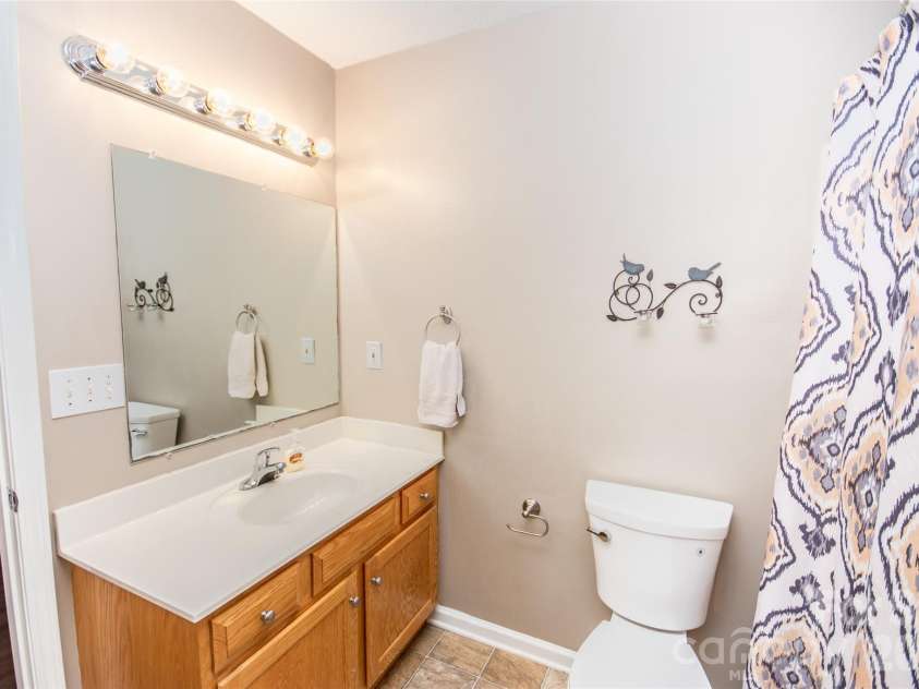 112 Chimney Ridge Lane, Statesville, NC 28625.  MLS# CAR4358303, YatesRealty ID 5820. 