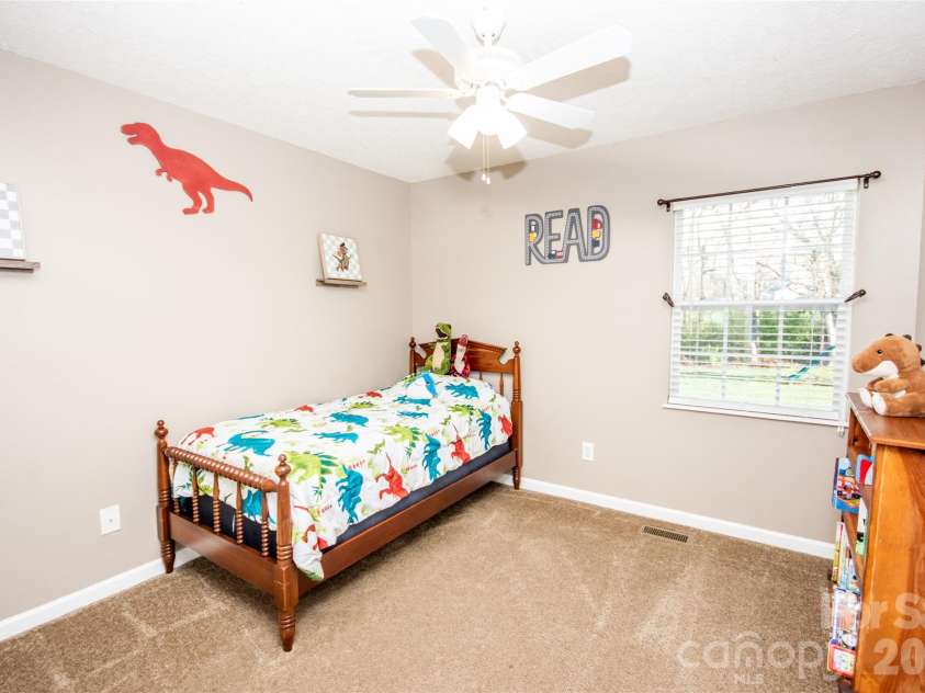 112 Chimney Ridge Lane, Statesville, NC 28625.  MLS# CAR4358303, YatesRealty ID 5820. 