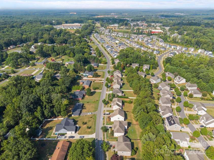 417 Stowe Road, Belmont, NC 28012.  MLS# CAR4282797, YatesRealty ID 5820. 