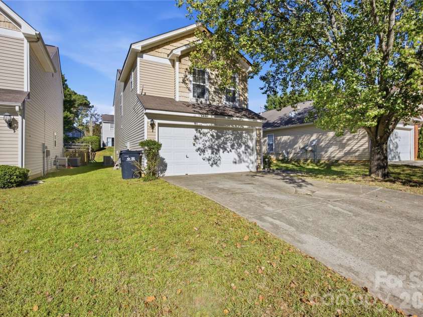 8335 Wallace Glen Drive, Charlotte, NC 28212.  MLS# CAR4435997, YatesRealty ID 58207. 
