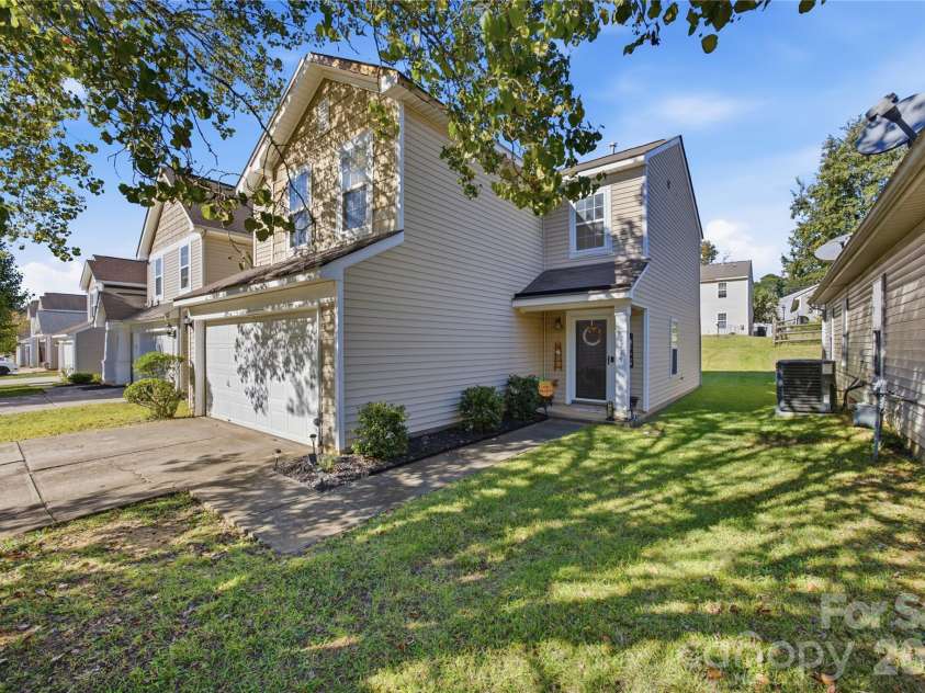 8335 Wallace Glen Drive, Charlotte, NC 28212.  MLS# CAR4435997, YatesRealty ID 58207. 