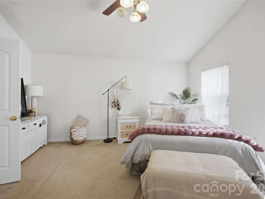 8335 Wallace Glen Drive, Charlotte, NC 28212.  MLS# CAR4435997, YatesRealty ID 58207. 