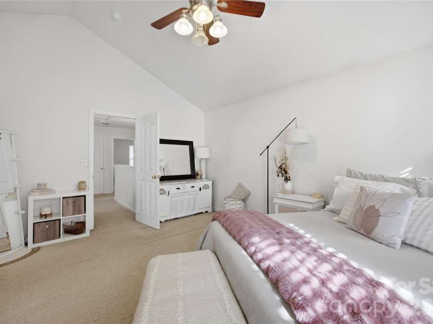 8335 Wallace Glen Drive, Charlotte, NC 28212.  MLS# CAR4435997, YatesRealty ID 58207. 