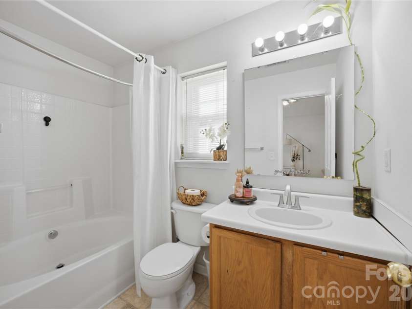 8335 Wallace Glen Drive, Charlotte, NC 28212.  MLS# CAR4435997, YatesRealty ID 58207. 